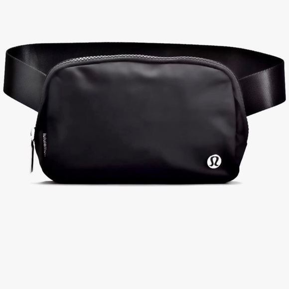 lululemon athletica Handbags - Lululemon Everywhere Belt Bag Black One Size Fanny Pack New In Package In Hand